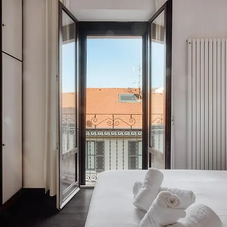 Daire Stylish Top-floor Apt; Design Disctrict Milano