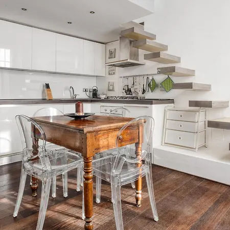 Stylish Top-floor Apt; Design Disctrict * Milano