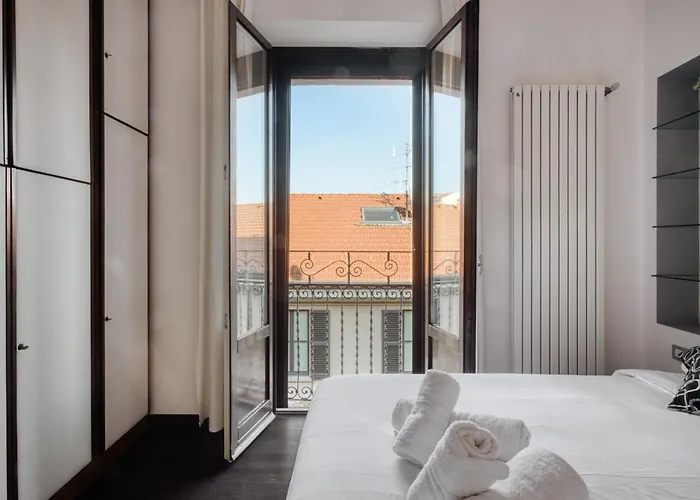 Apartment Stylish Top-floor Apt; Design Disctrict Mailand