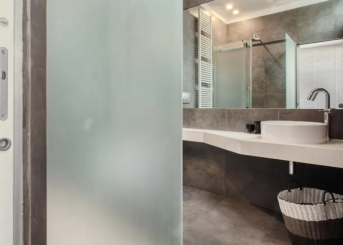 Stylish Top-floor Apt; Design Disctrict Apartment Mailand