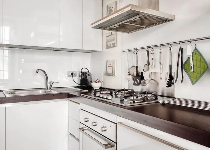 Stylish Top-floor Apt; Design Disctrict * Mailand