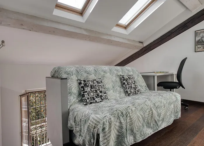 Apartment Stylish Top-floor Apt; Design Disctrict Mailand