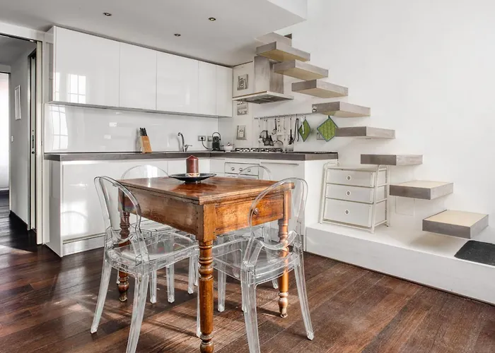 Stylish Top-floor Apt; Design Disctrict * Mailand