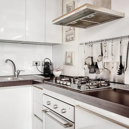 Stylish Top-floor Apt; Design Disctrict * Milan